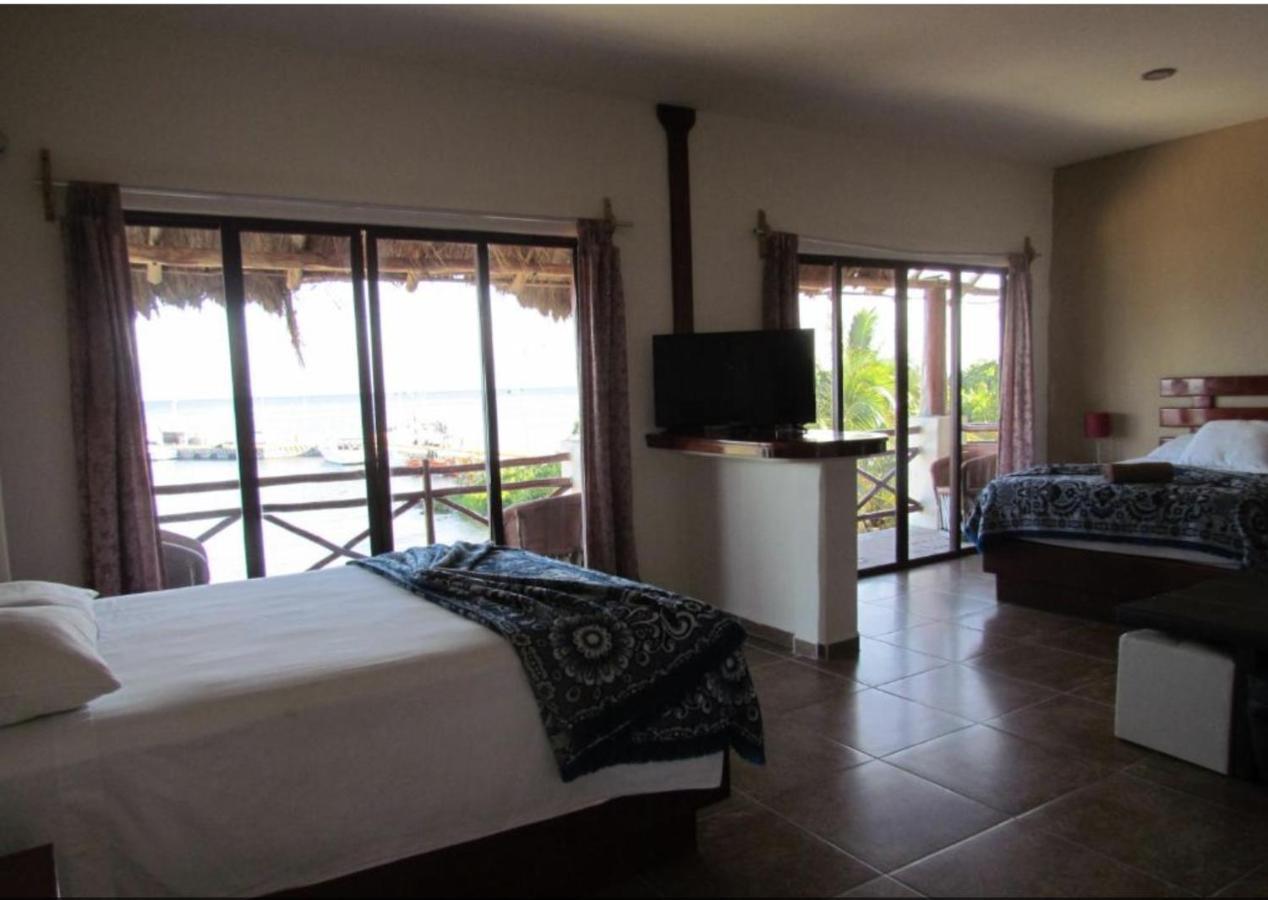Porto Coral Hotel & Suites Chetumal Bagian luar foto