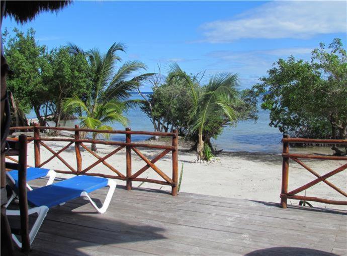 Porto Coral Hotel & Suites Chetumal Bagian luar foto