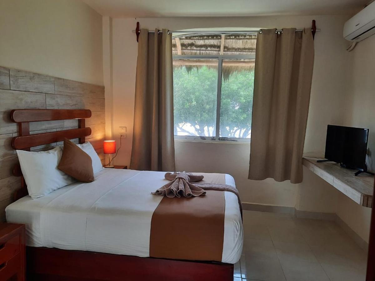Porto Coral Hotel & Suites Chetumal Bagian luar foto